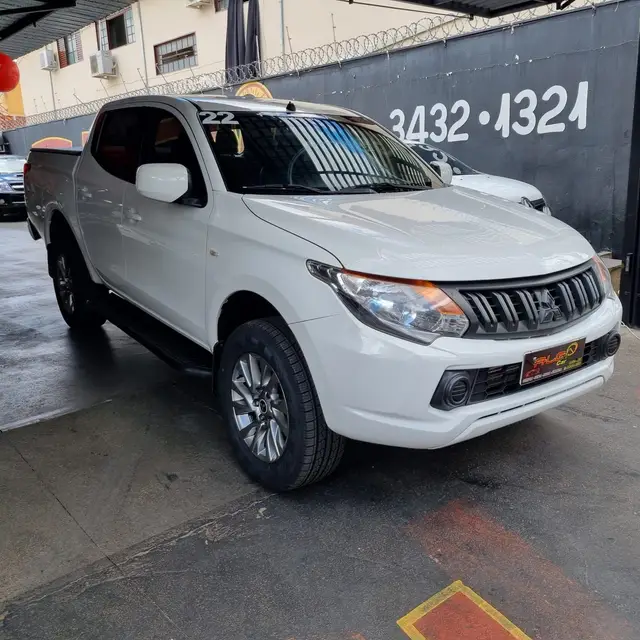 Carro Mitsubishi L200 Triton Sport 2022 HPE-S 2.4 DID-H 4x4 (Aut)