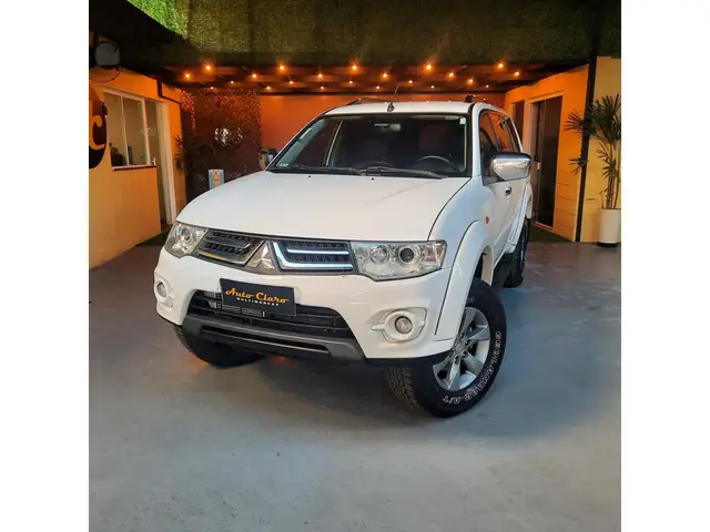Carro Mitsubishi Pajero Dakar 2013 3.2 HPE 4WD (aut)