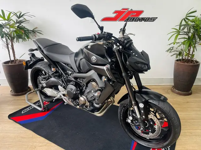 Carro Yamaha MT-09  2024 ABS