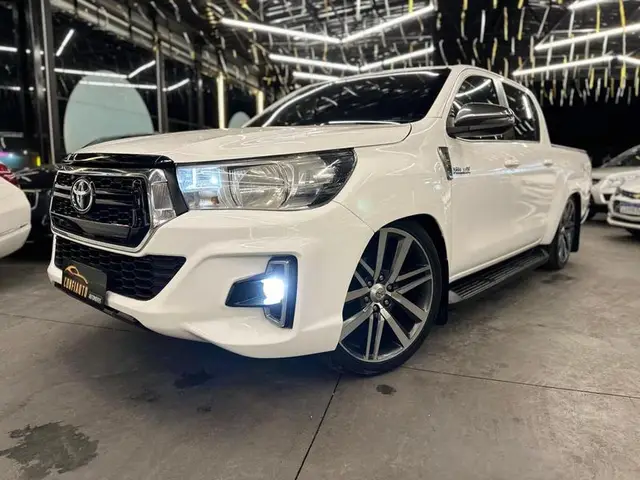 Carro Toyota Hilux Cabine Dupla 2018 Hilux 2.7 SRV CD 4x2 (Flex) (Aut)
