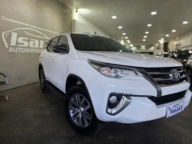 Carro Toyota SW4 2017 4.0 VVT-I SRX 7L 4x4 (Aut)