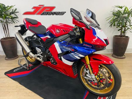 CBR 1000RR-R Fireblade SP