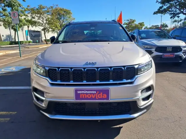 Carro Jeep Commander 2023 Limited 1.3 T270