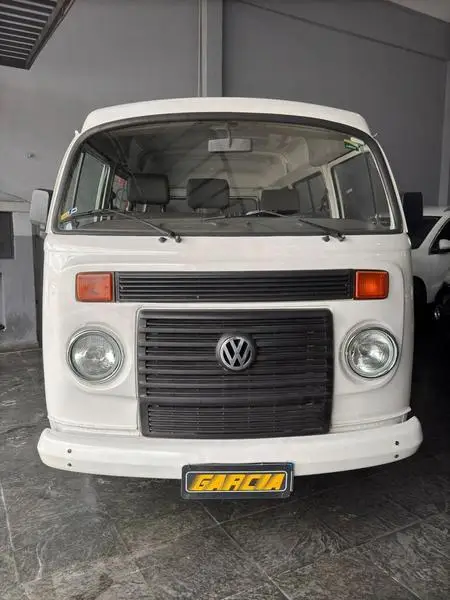 Carro Volkswagen Kombi 2012 Escolar 1.4 (Flex)