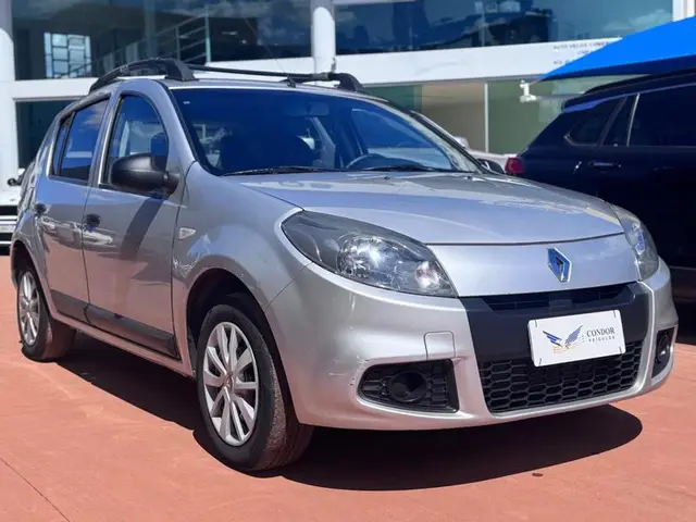 Carro Renault Sandero 2014 Authentique 1.0 16V (flex)