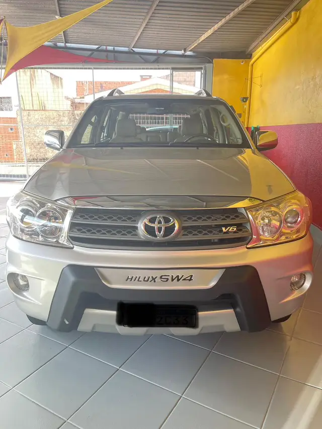 Carro Toyota Hilux SW4 2010 SRV 4x4 4.0 V6 24V (aut)