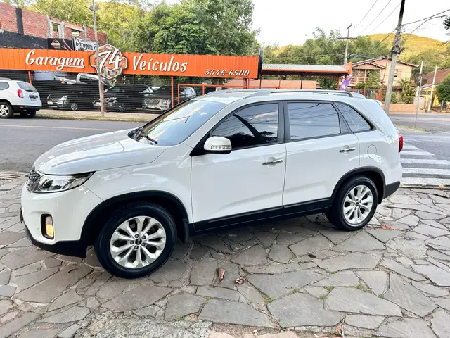 Carro Kia Sorento 2015 2.4 16V 4x2 (Aut)
