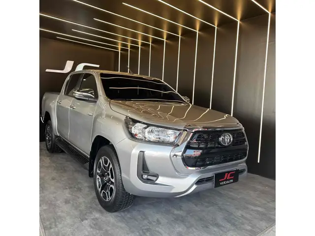 Carro Toyota Hilux Cabine Dupla 2024 SRX 4x4 2.8 Diesel