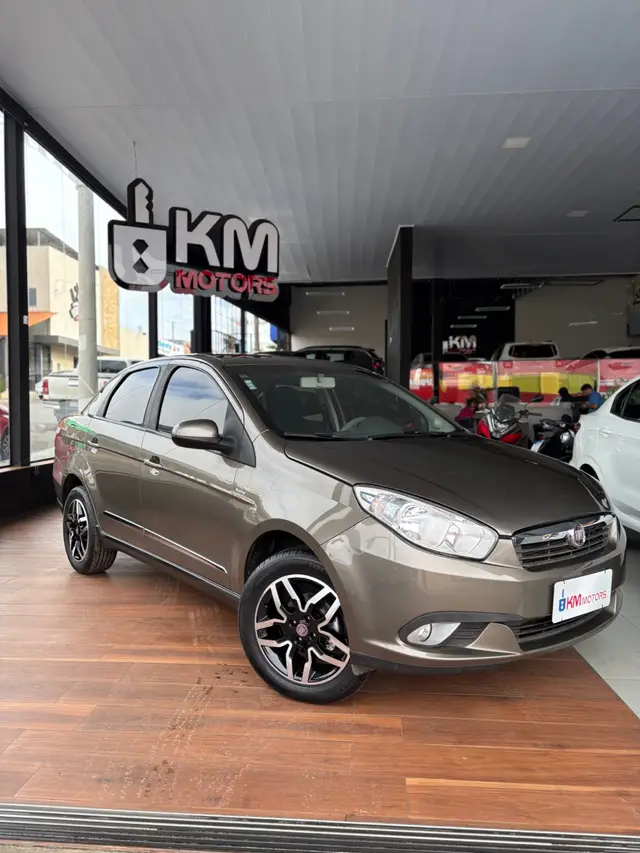 Carro Fiat Siena 2013 Essence 1.6 16V Dualogic (Flex)