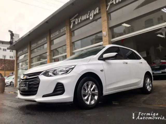 Carro Chevrolet Onix 2023 LT 1.0