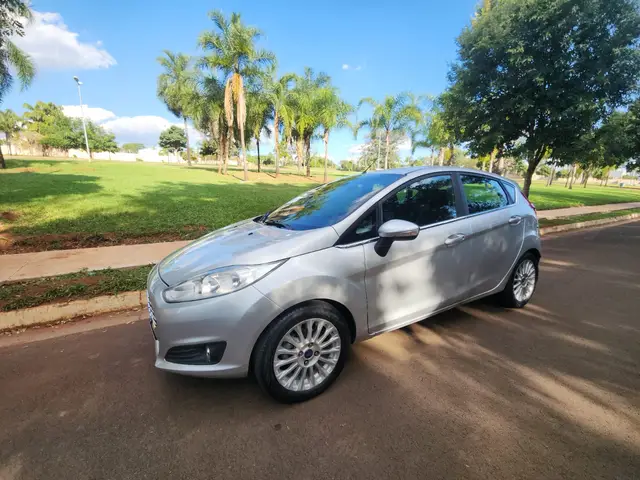 Carro Ford New Fiesta Hatch 2015 New Fiesta Titanium 1.6 16V