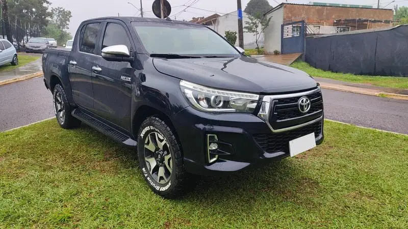 Toyota Hilux 2.8 TDI CD SRX 50th 4x4 (Aut)