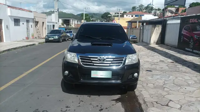 Carro Toyota Hilux Cabine Dupla 2013 Hilux 3.0 TDI 4x4 CD SRV (Aut)