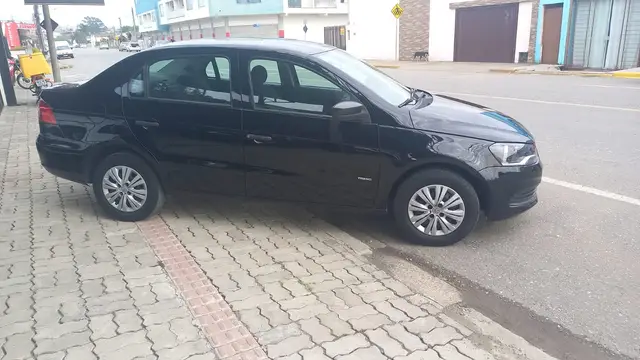 Carro Volkswagen Voyage 2015 1.0 TEC City (Flex)