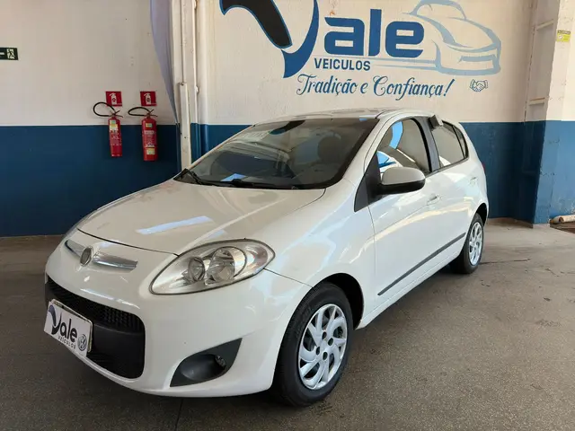 Carro Fiat Palio 2015 Attractive 1.4 Evo (Flex)