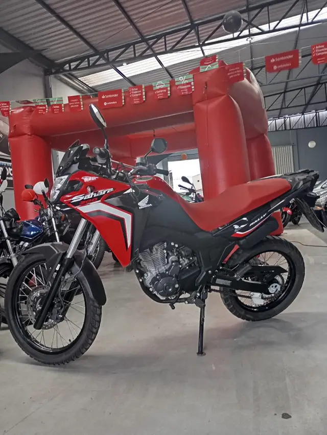 Moto Honda XRE Sahara 300 2025 Rally