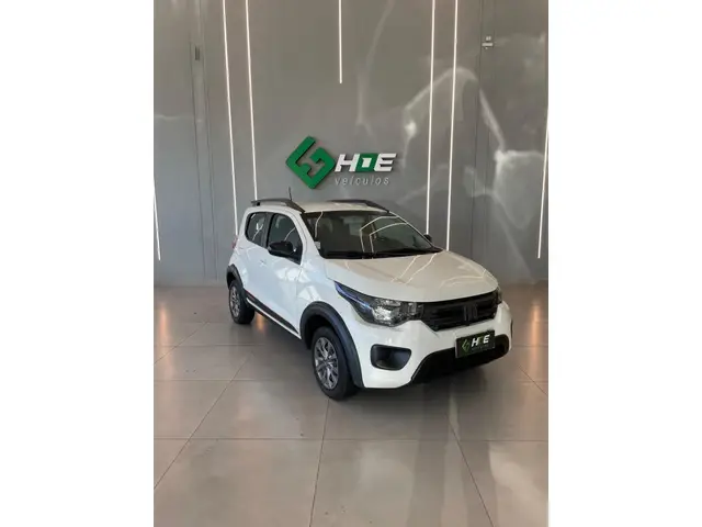 Carro Fiat Mobi 2024 Trekking 1.0