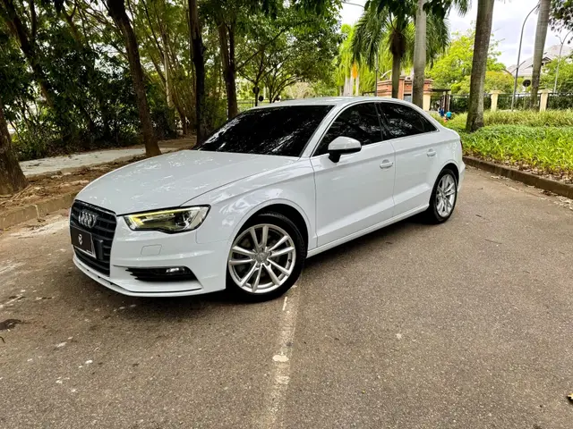 Carro Audi A3 2016 2.0 TFSI Ambition S Tronic