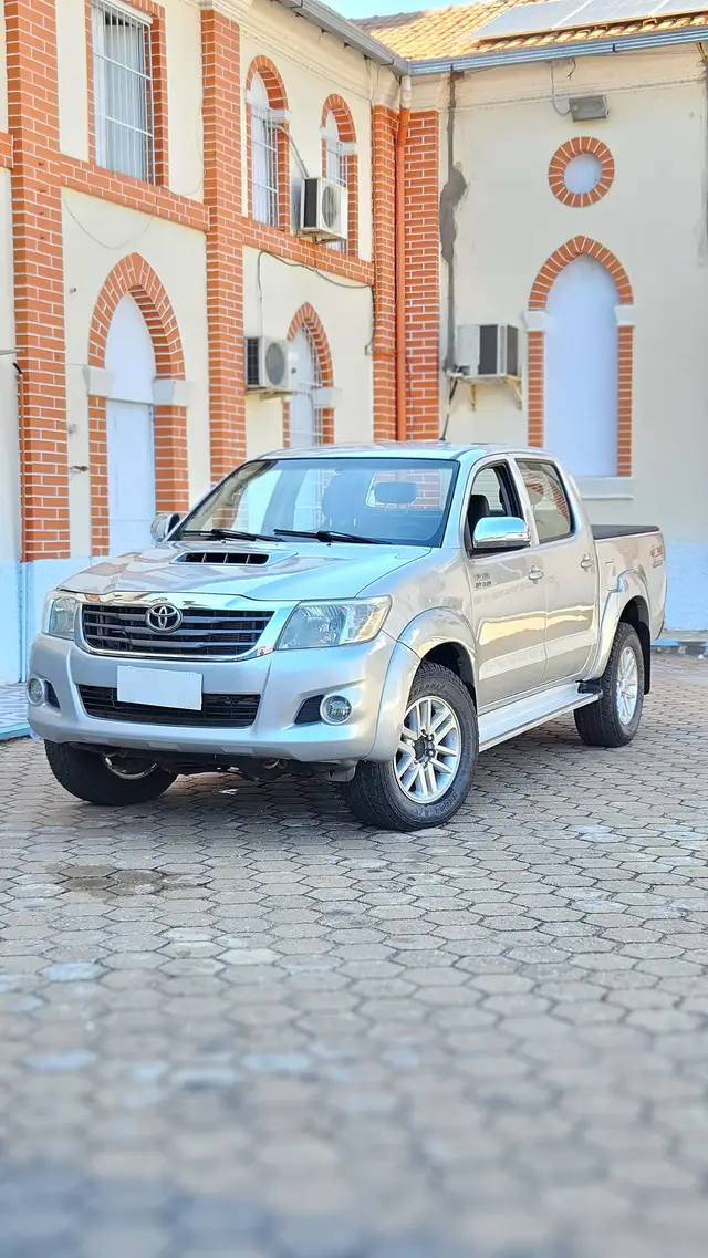 Carro Toyota Hilux Cabine Dupla 2013 Hilux 3.0 TDI 4x4 CD SRV (Aut)