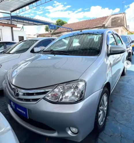 Carro Toyota Etios Sedan 2016 XLS 1.5 (Flex)
