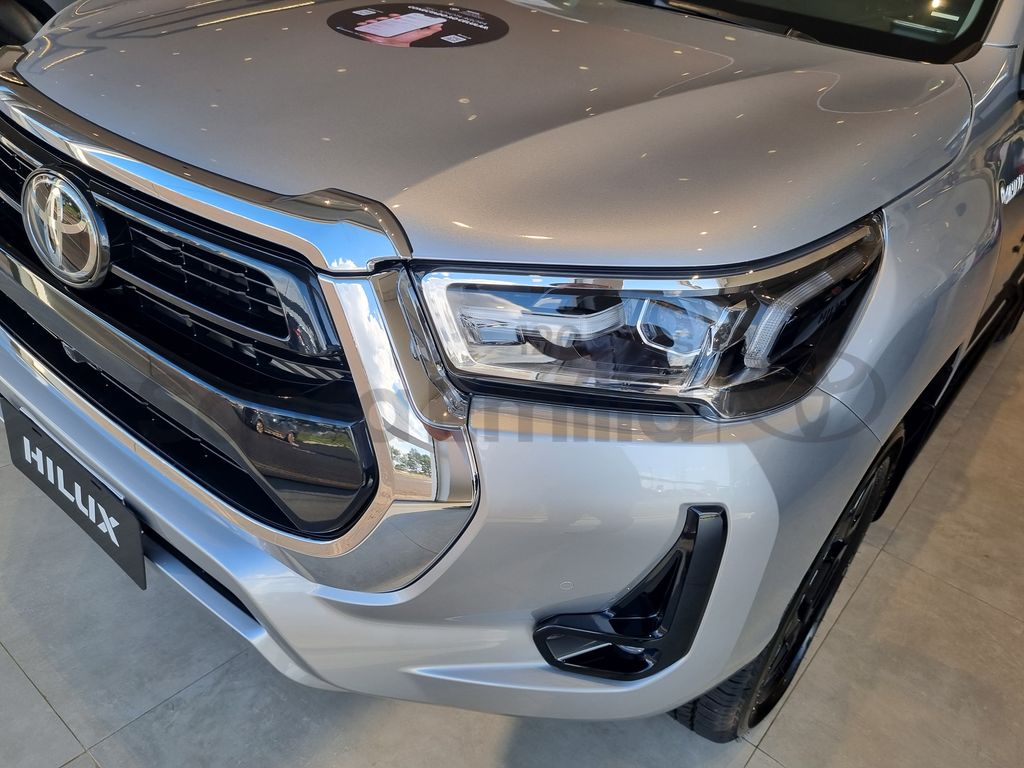 Hilux Cabine Dupla SRX 4x4 2.8 Diesel