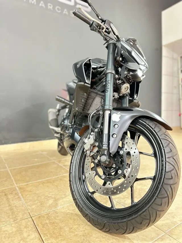 Carro Yamaha MT-03 2023 ABS