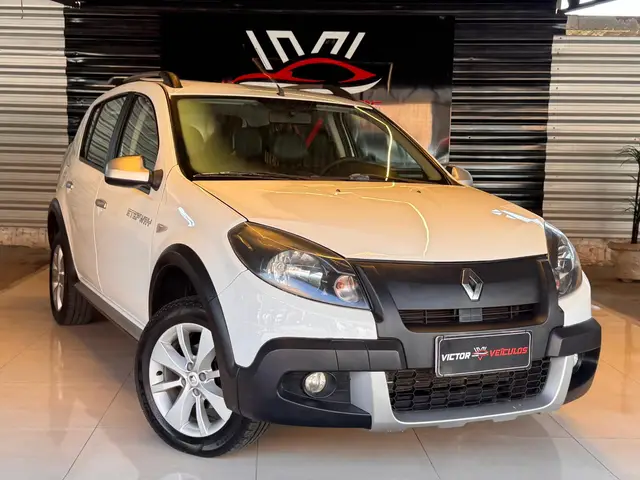 Carro Renault Sandero Stepway 2013 1.6 16V Hi-Flex (aut)