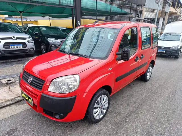 Carro Fiat Doblò 2015 Attractive 1.4 8V (Flex)