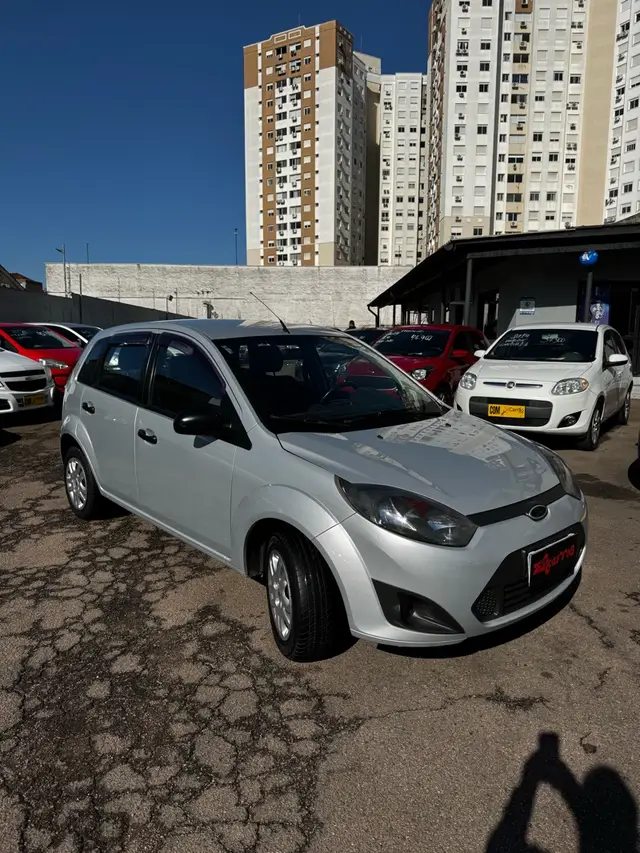Carro Ford Fiesta Hatch 2011 1.0 (Flex)