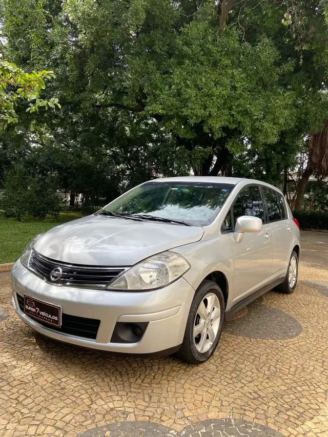 Carro Nissan Tiida 2012 S 1.8 (flex)