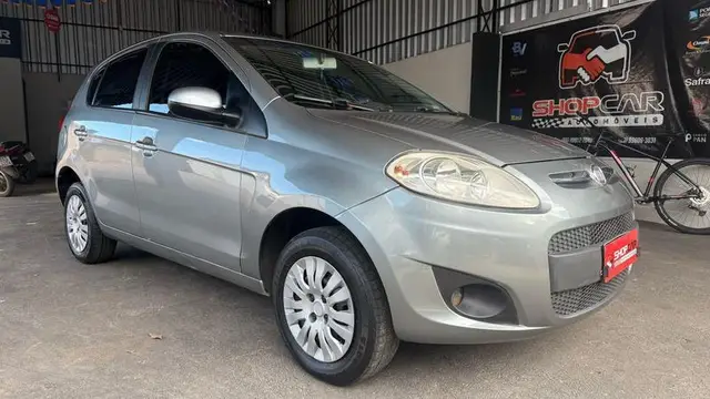 Carro Fiat Palio 2013 Attractive 1.0 8V (Flex)