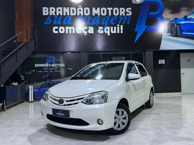 Carro Toyota Etios 2015 X 1.3 (Flex)