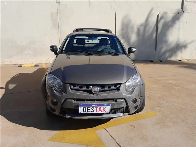Carro Fiat Strada 2013 Adventure 1.8 16V (Flex) (Cabine Estendida)