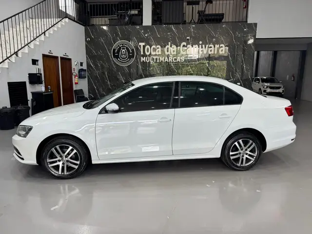 Carro Volkswagen Jetta 2015 2.0 Comfortline Tiptronic (Flex)