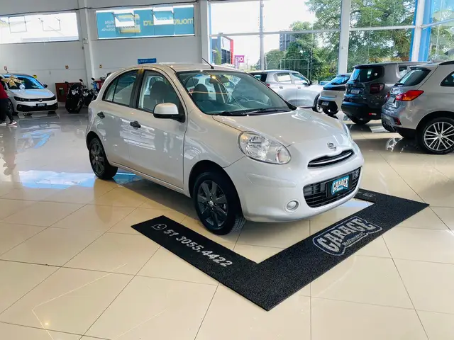 Carro Nissan March 2012 1.6 16V SV (Flex)