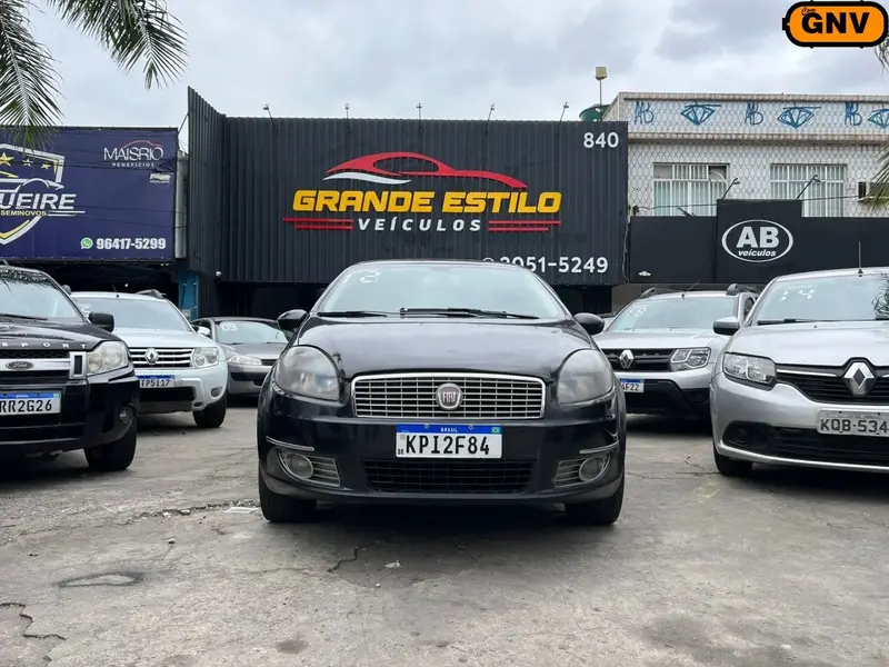 Fiat Linea Essence 1.8 16V Dualogic (Flex)