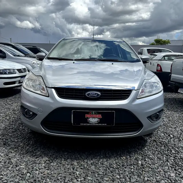 Carro Ford Focus Hatch 2012 2.0 16V Flex