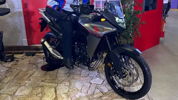 Trail da marca japonesa será vendida na configuração de 750 cilindradas aqui
