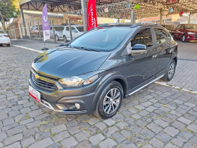 Carro Chevrolet Onix 2018 1.4 Activ SPE/4