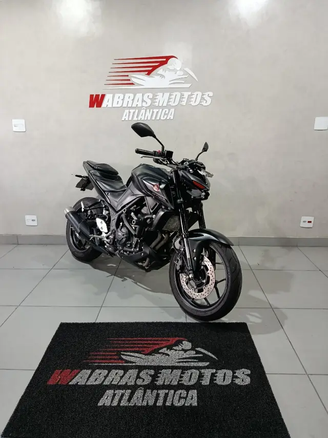 Carro Yamaha MT-03 2024 ABS