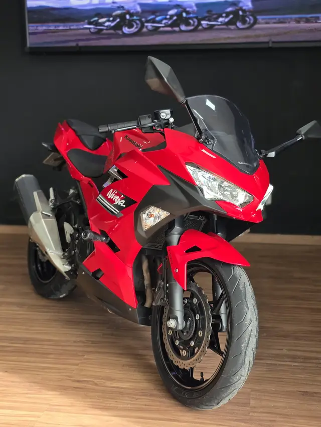 Carro Kawasaki Ninja 2023 400