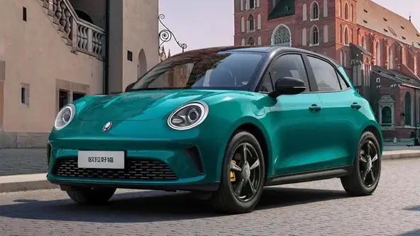 Hatch elétrico ganhou leves alterações visuais do outro lado do mundo