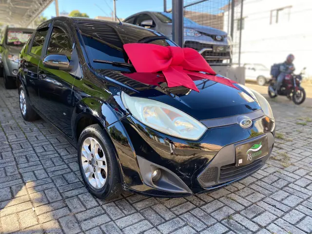 Carro Ford Fiesta Sedan 2014 SE 1.6 Rocam (Flex)