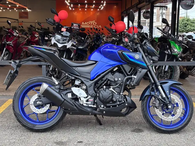 Carro Yamaha MT-03 2023 ABS