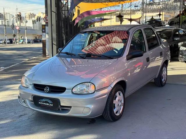 Carro Chevrolet Classic 2005 Corsa Sedan  Life 1.0 VHC