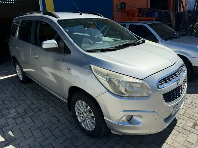 Carro Chevrolet Spin 2014 LT 5S 1.8 (Aut) (Flex)
