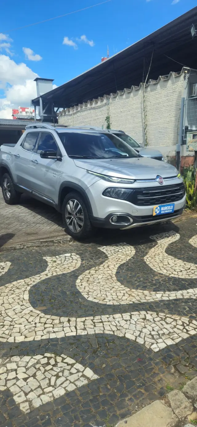 Carro Fiat Toro 2019 Volcano 2.0 diesel AT9 4x4