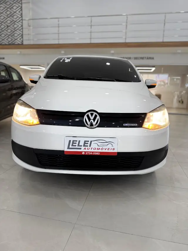 Carro Volkswagen Fox 2014 1.0 TEC  BlueMotion (Flex) 2p