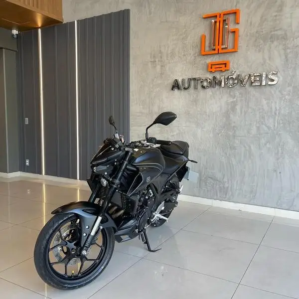 Carro Yamaha MT-03 2024 ABS