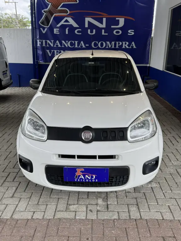 Carro Fiat Uno 2015 Attractive 1.0 8V (Flex) 4p
